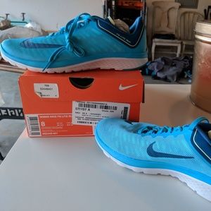 Nike FS Lite running shoes, size 8